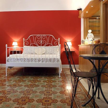 B&B Maia House Santo Stefano di Camastra Luaran gambar