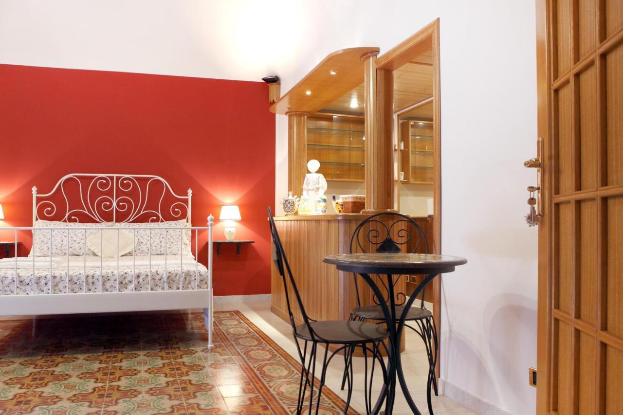 B&B Maia House Santo Stefano di Camastra Luaran gambar