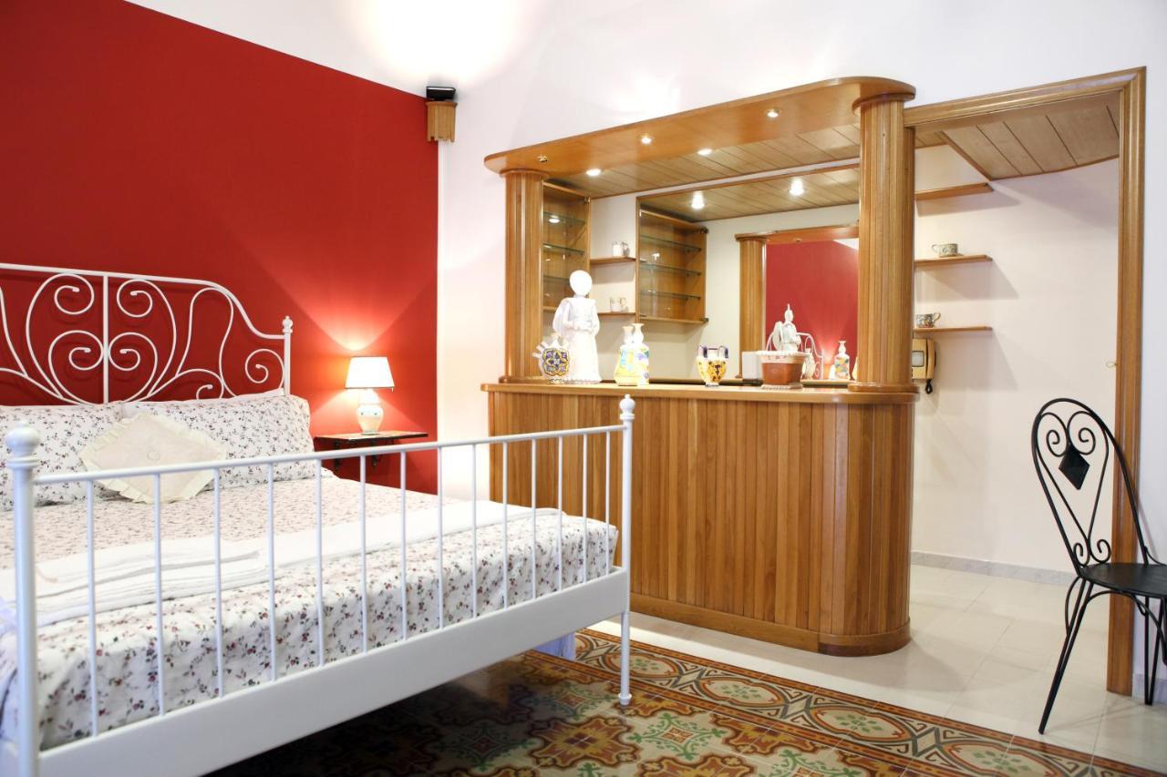 B&B Maia House Santo Stefano di Camastra Luaran gambar